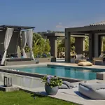 فيلة Aegiali Luxury *