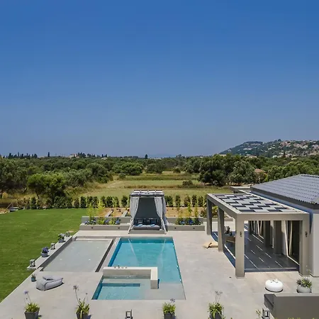 فيلة Aegiali Luxury *